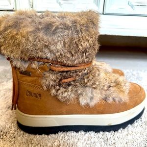 Cougar furry boots, size 8, tan / brown